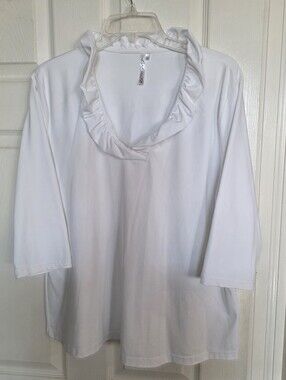 Lulu B Women’s White Ruffle Neck Top XL